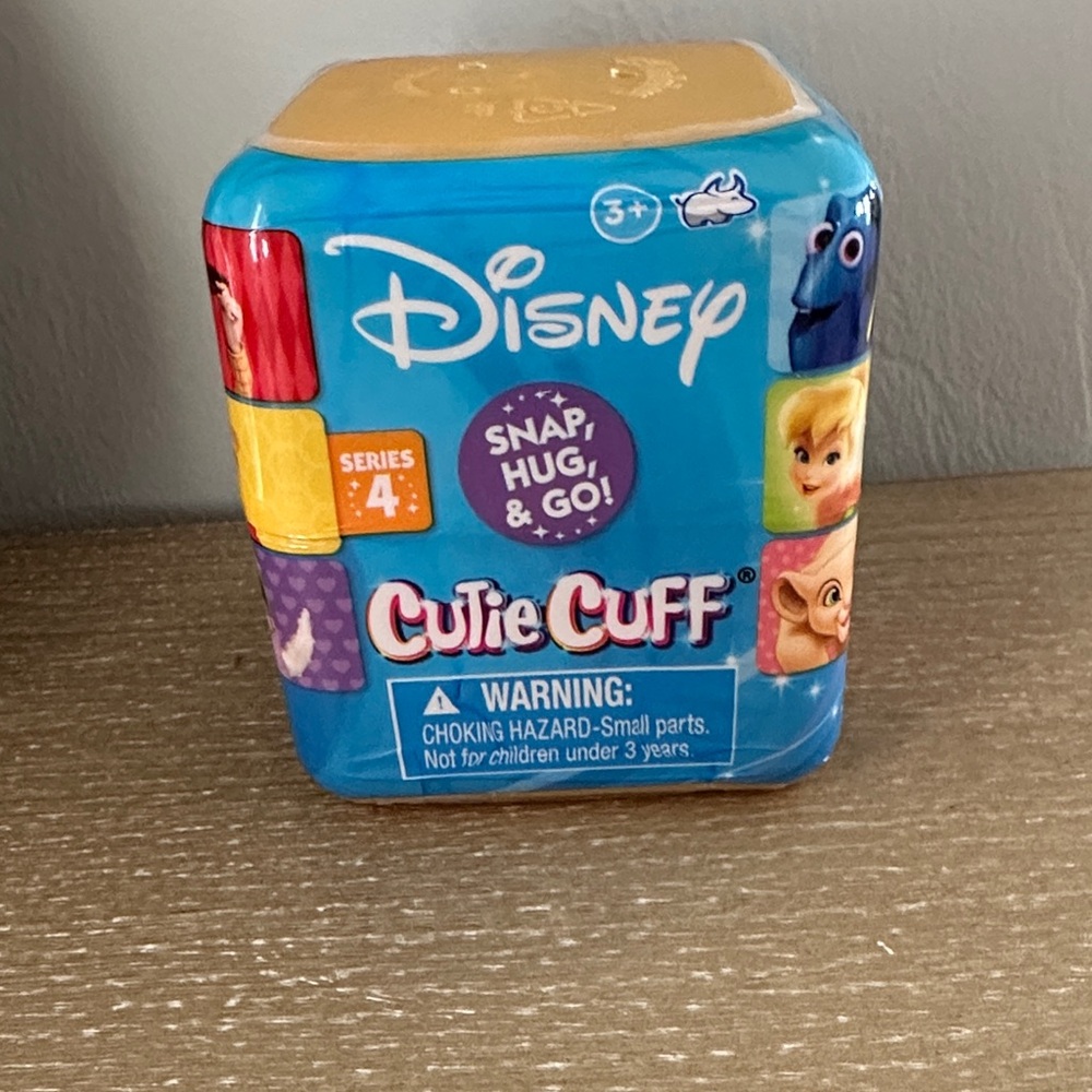 Disney Cutie Cuff Toy (not opened)